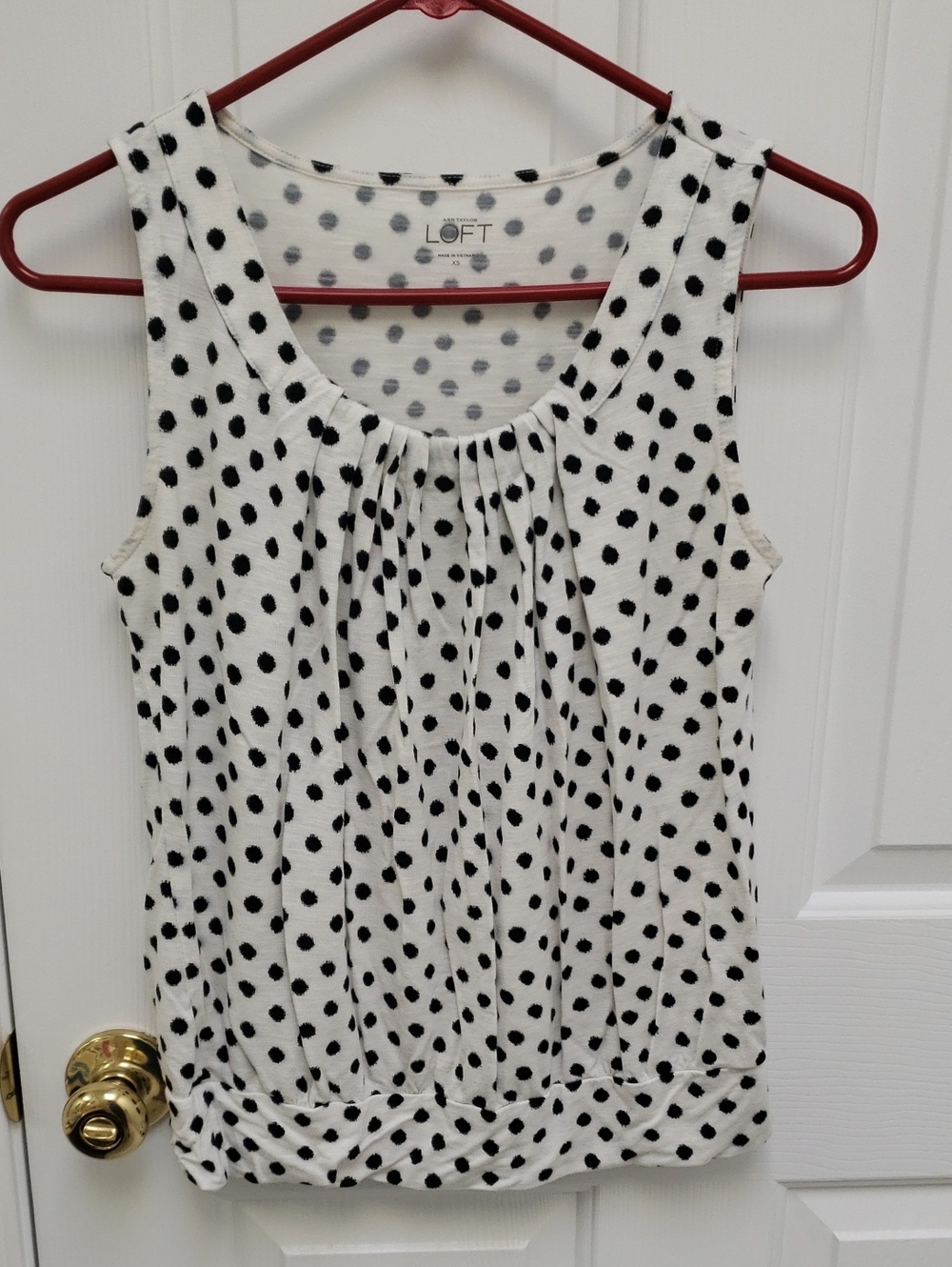 LOFT Black Polka Dot White Sleeveless Pleated Tank